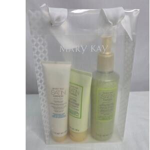 Satin Hands  Mary Kay White Tea & Citrus  Pampering Gift Set With Bag